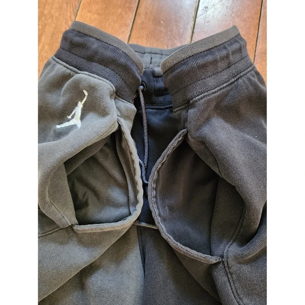Jordan Fleece Shorts Mens XXL Grey Black Two Tone Colorblock Athletic Gym Lounge